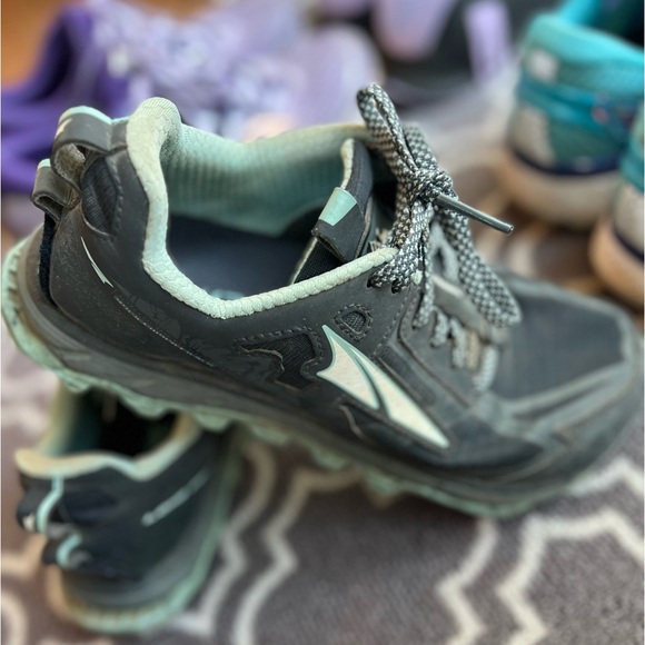 Women’s Altra shoes - Picture 1 of 10